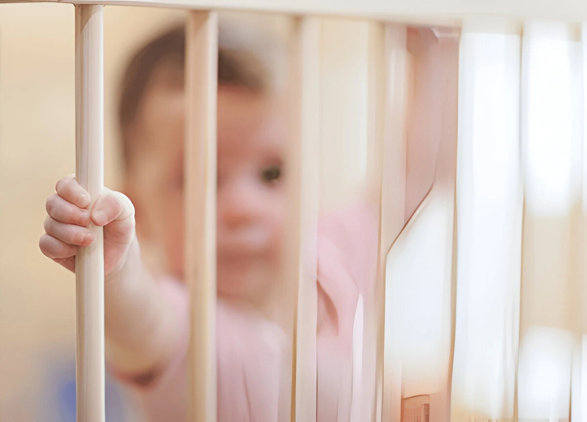 toddler won't stay in bed - feature