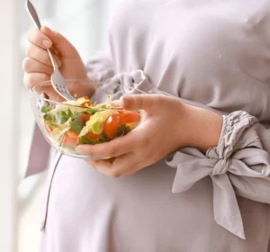 7 Important Facts About Eating Chicken Salad While Pregnant